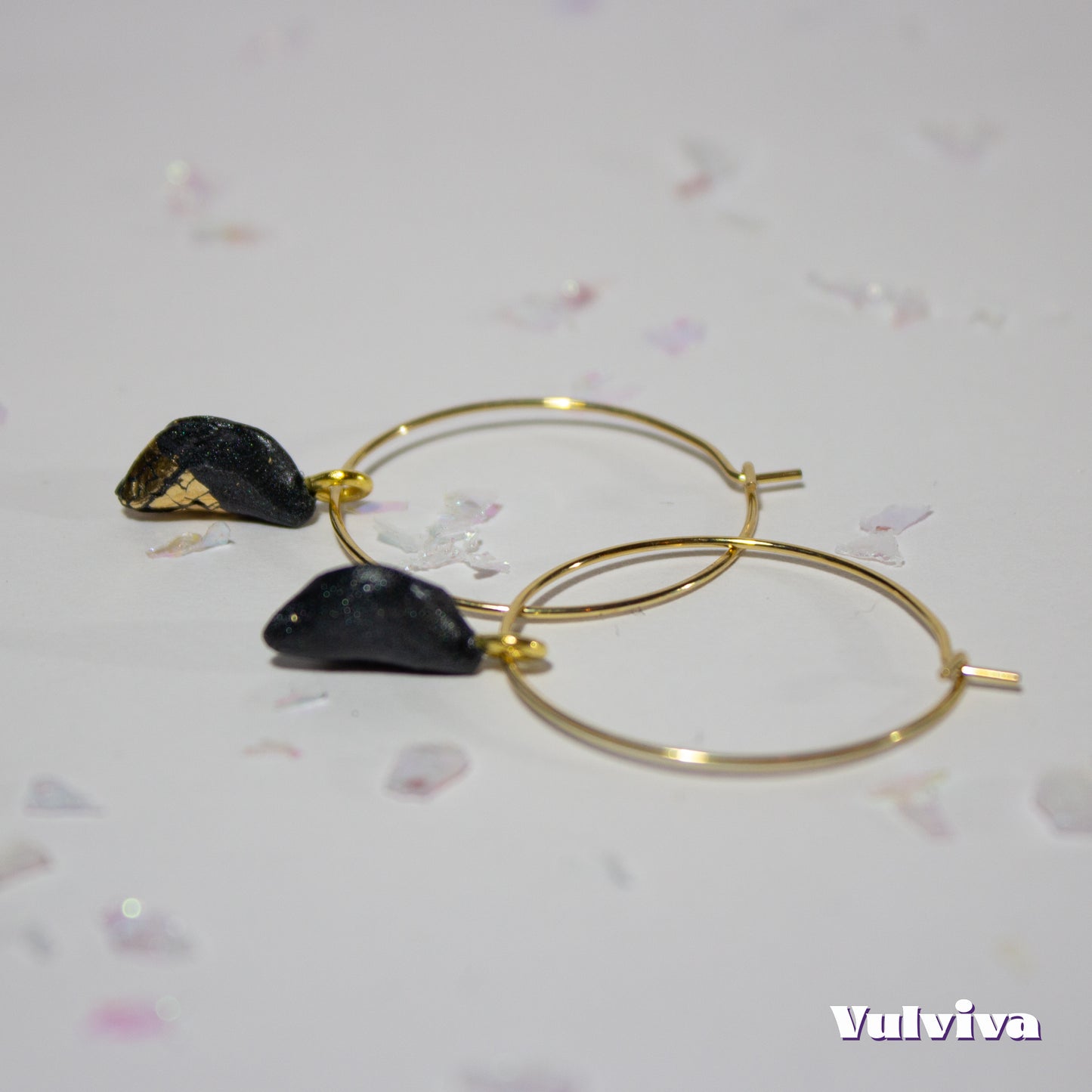 Black or White Vulviva Creolen