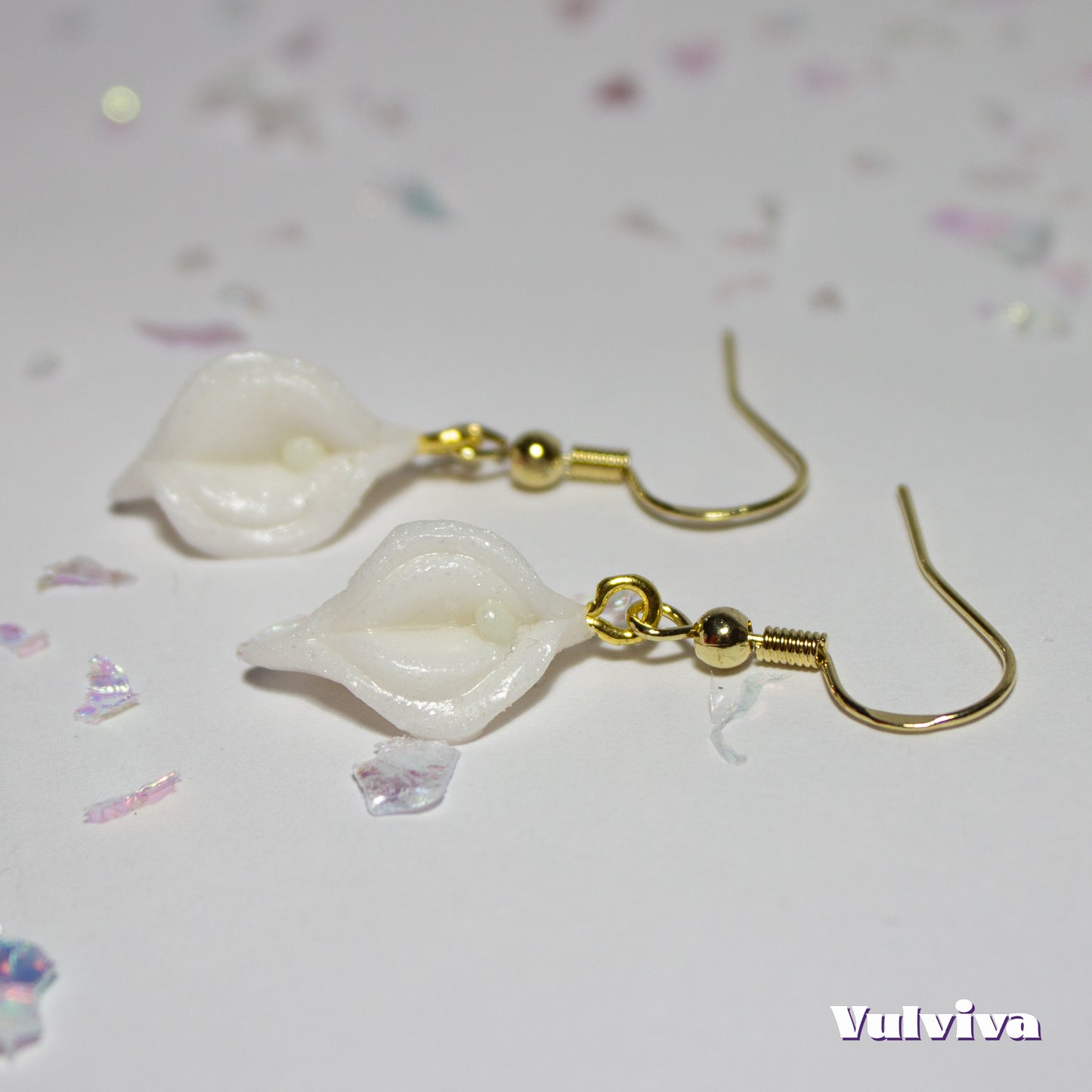 Black or White Vulviva Ohrstecker