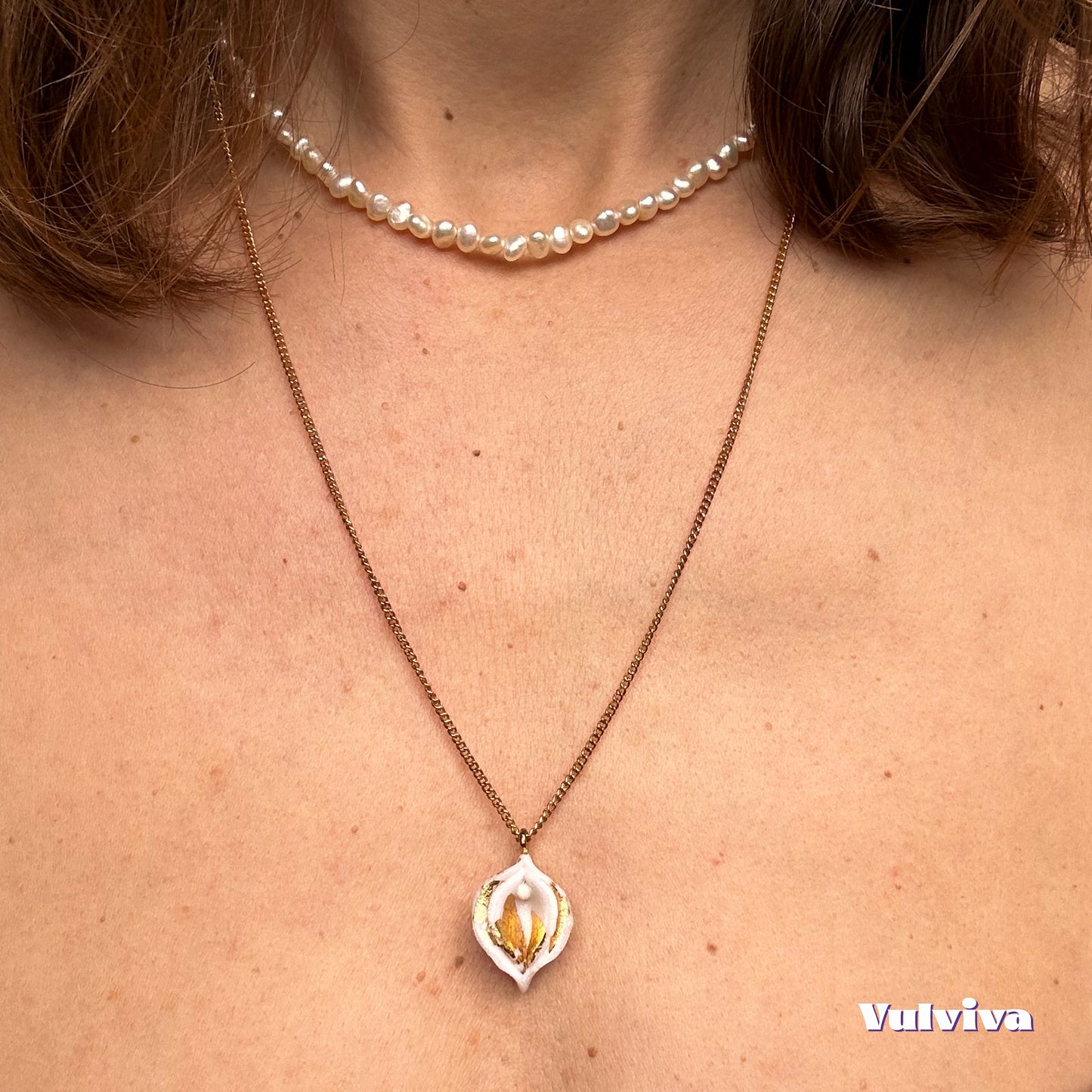 Black or White Vulviva Halskette